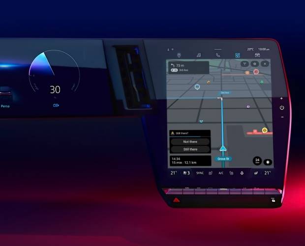 Renault the first car maker to offer integrated Waze satnav